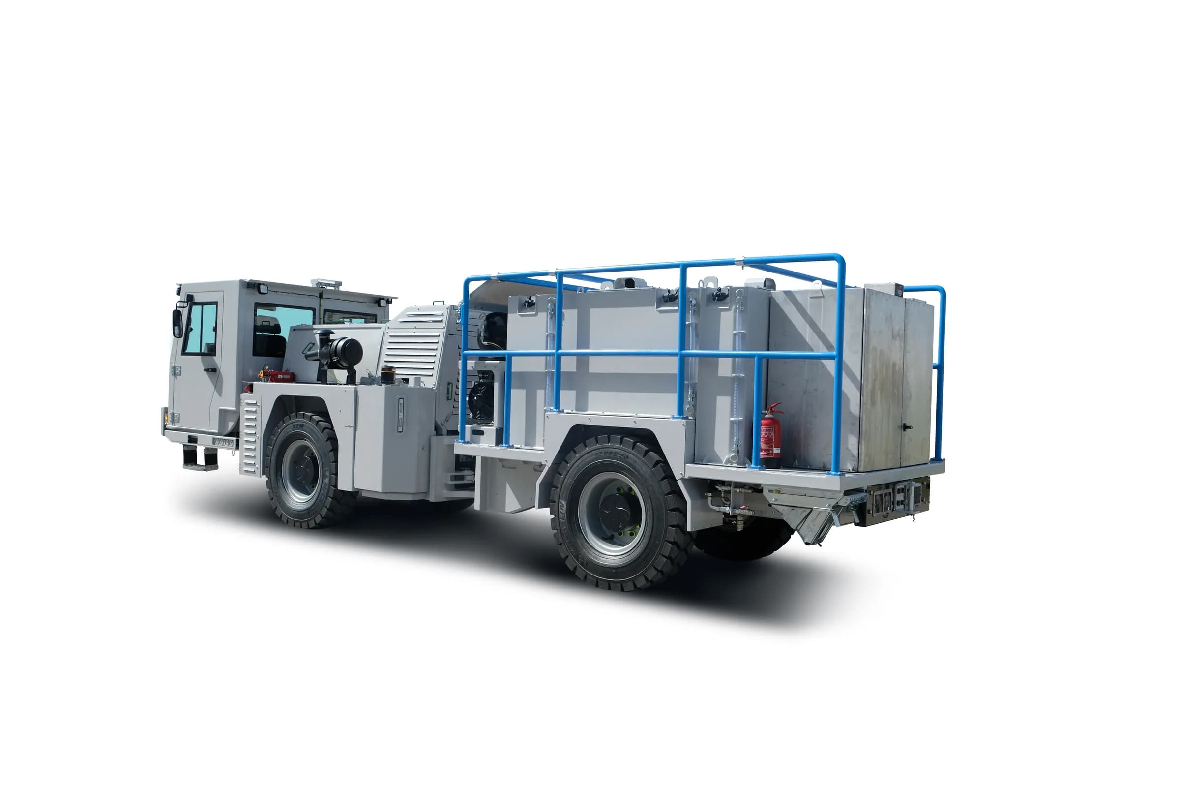 BIA100 - Fuel And Lube Truck